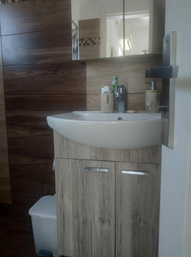 Spiros Apartments Livádia Kültér fotó
