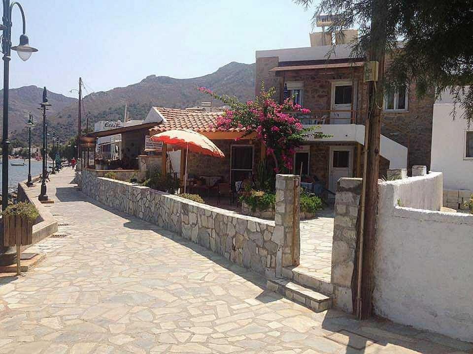 Spiros Apartments Livádia Kültér fotó